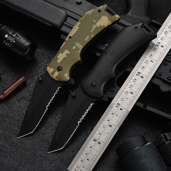 Camouflage-Patterned Stainless Steel Overlaid Plastic-Handled Folding Knife (4)